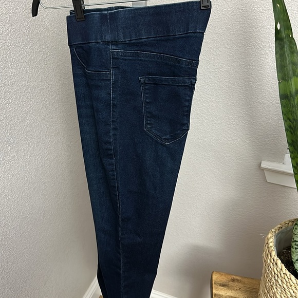 Nine West size 4 Heidi Pull On Crop - Picture 3 of 3